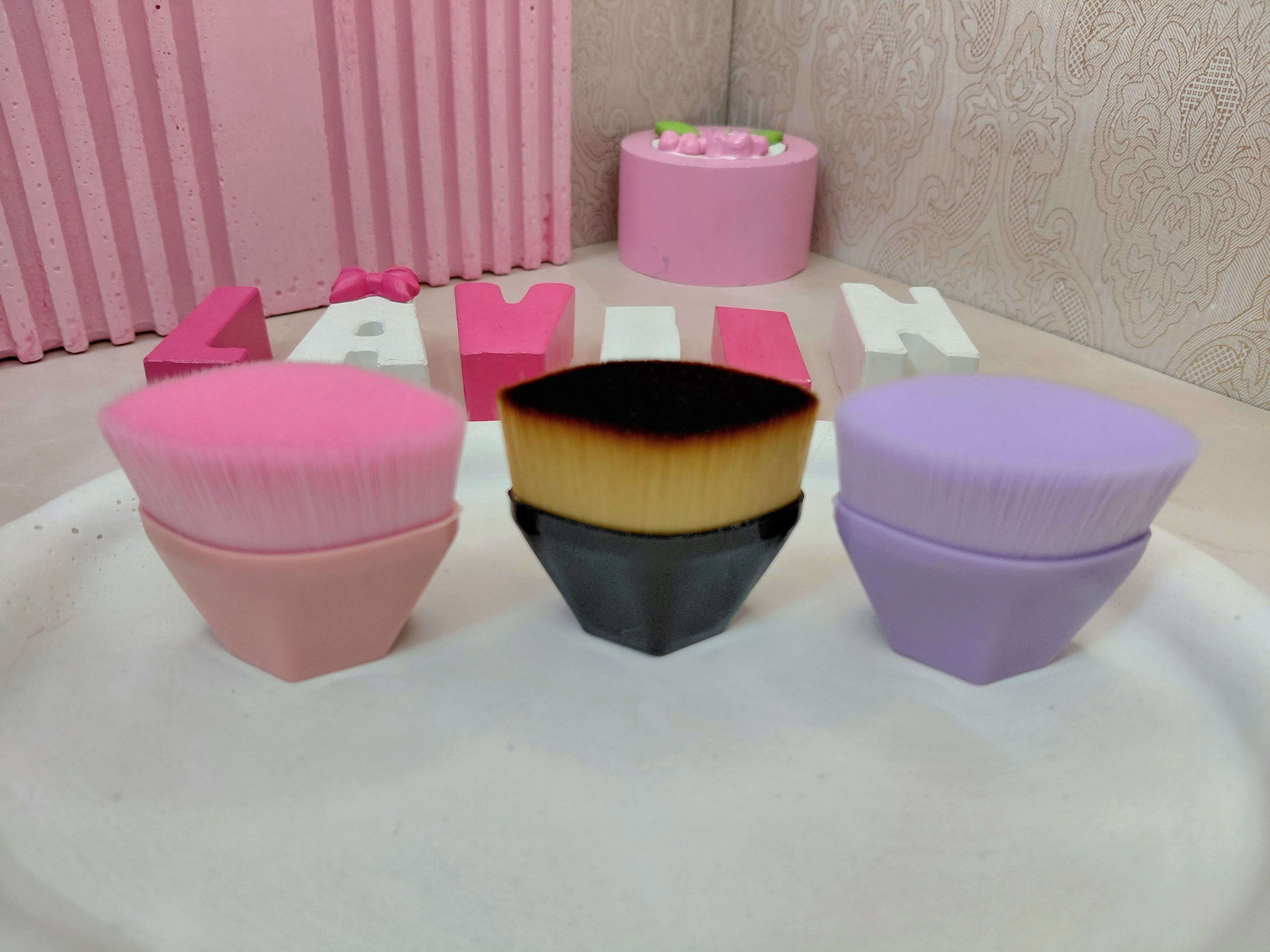 براش اتویی کرمپودر و رژگونه جعبه دار
